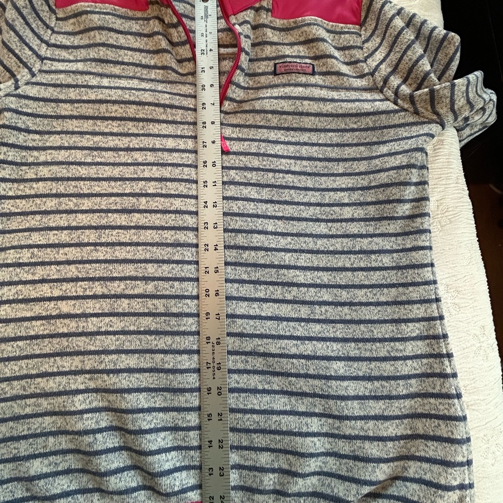 Vineyard Vines quarter zip top blue stripes size M - Picture 10 of 10